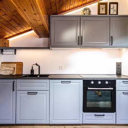 Les Lupins | 17 アパート ラ・ズマ